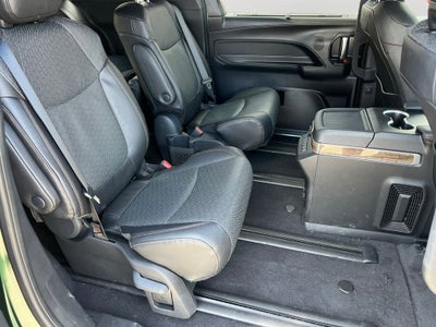 2026 Toyota Sienna Platinum 7 Passenger