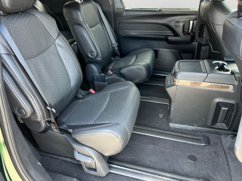2026 Toyota Sienna Platinum 7 Passenger