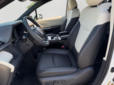 2026 Toyota Sienna Platinum 7 Passenger