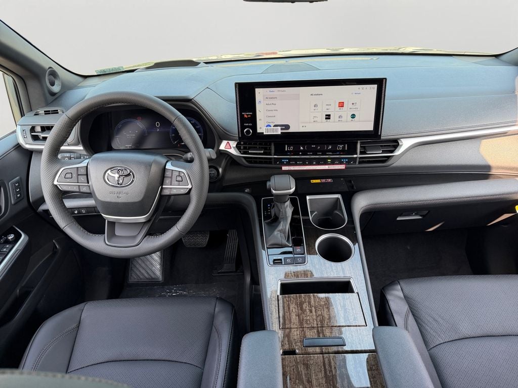 2026 Toyota Sienna Platinum 7 Passenger