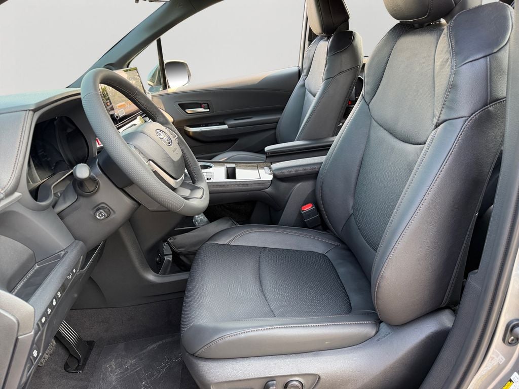 2026 Toyota Sienna Platinum 7 Passenger
