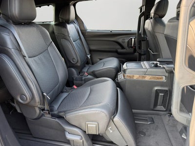 2026 Toyota Sienna Platinum 7 Passenger