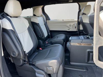 2026 Toyota Sienna Platinum 7 Passenger