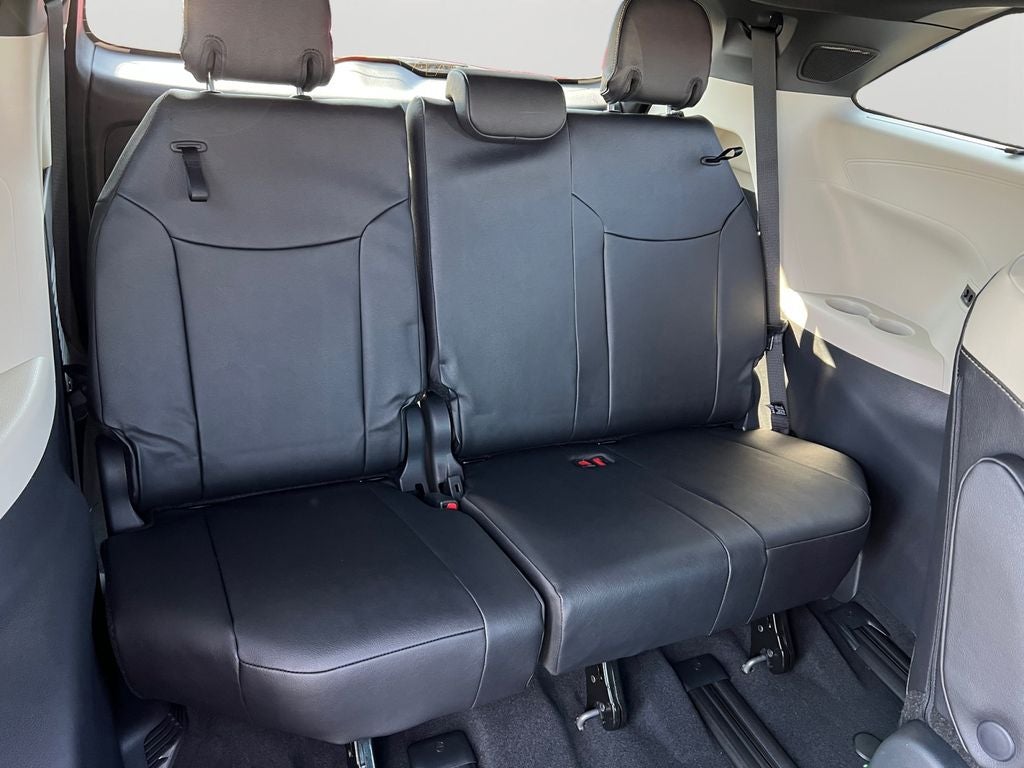 2026 Toyota Sienna Platinum 7 Passenger
