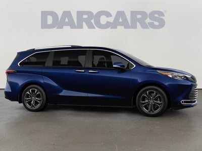 2026 Toyota Sienna Platinum 7 Passenger