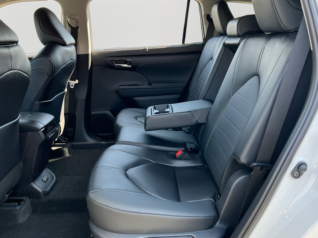 2026 Toyota Highlander Hybrid XLE