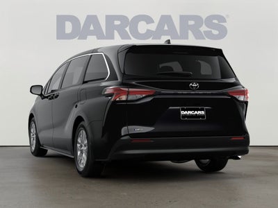 2026 Toyota Sienna LE 8 Passenger