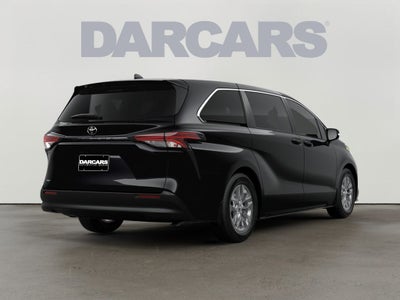 2026 Toyota Sienna LE 8 Passenger