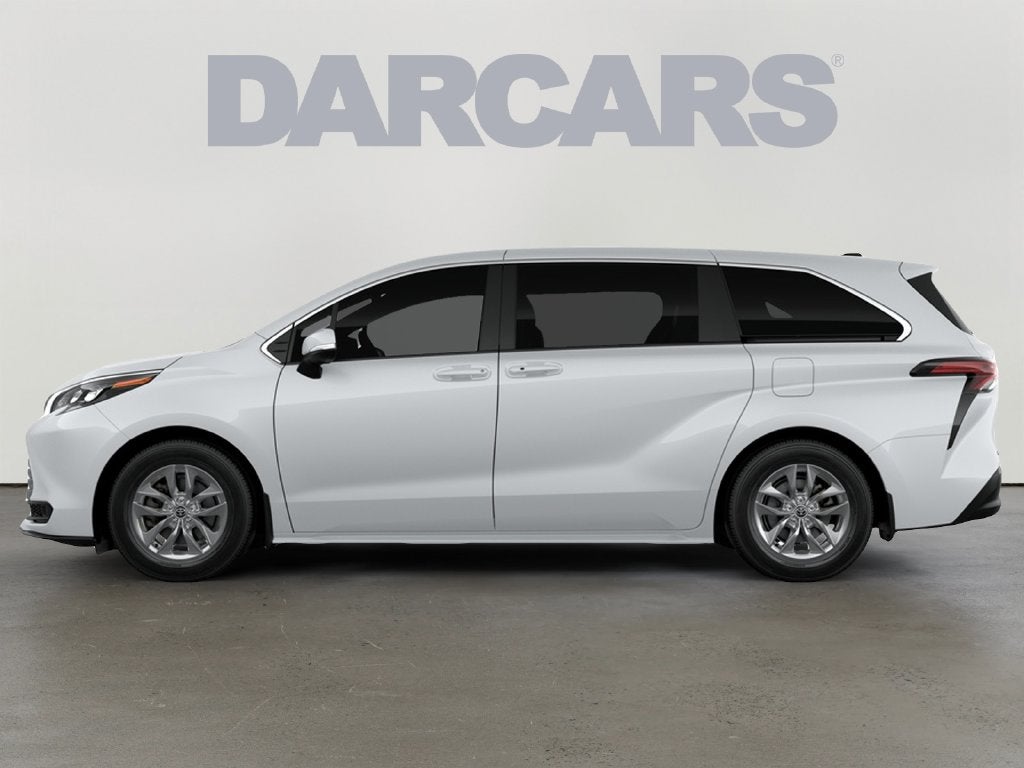 2026 Toyota Sienna LE 8 Passenger