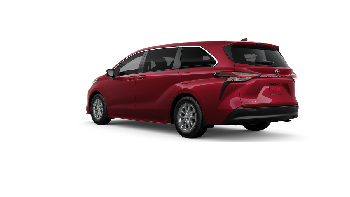 2026 Toyota Sienna LE 8 Passenger
