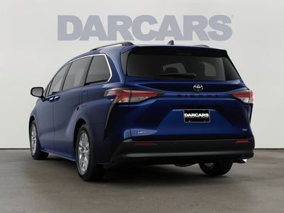 2026 Toyota Sienna XLE 8 Passenger