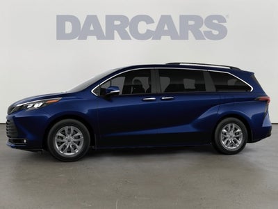 2026 Toyota Sienna XLE 8 Passenger