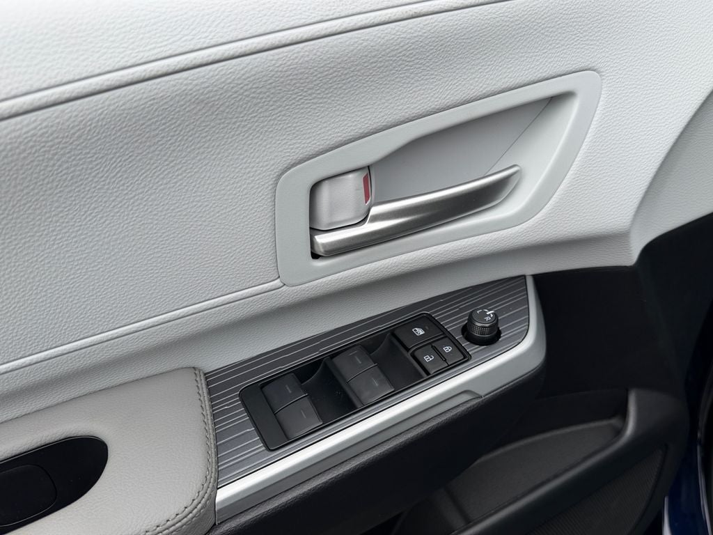 2026 Toyota Sienna XLE 7 Passenger