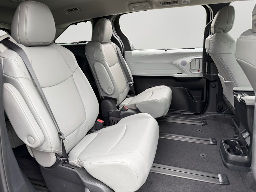 2026 Toyota Sienna XLE 7 Passenger