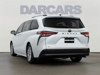 2026 Toyota Sienna XLE 8 Passenger