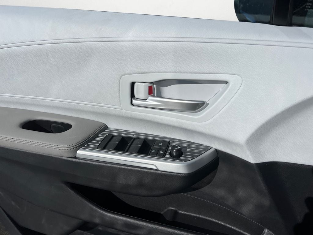 2026 Toyota Sienna XLE 7 Passenger