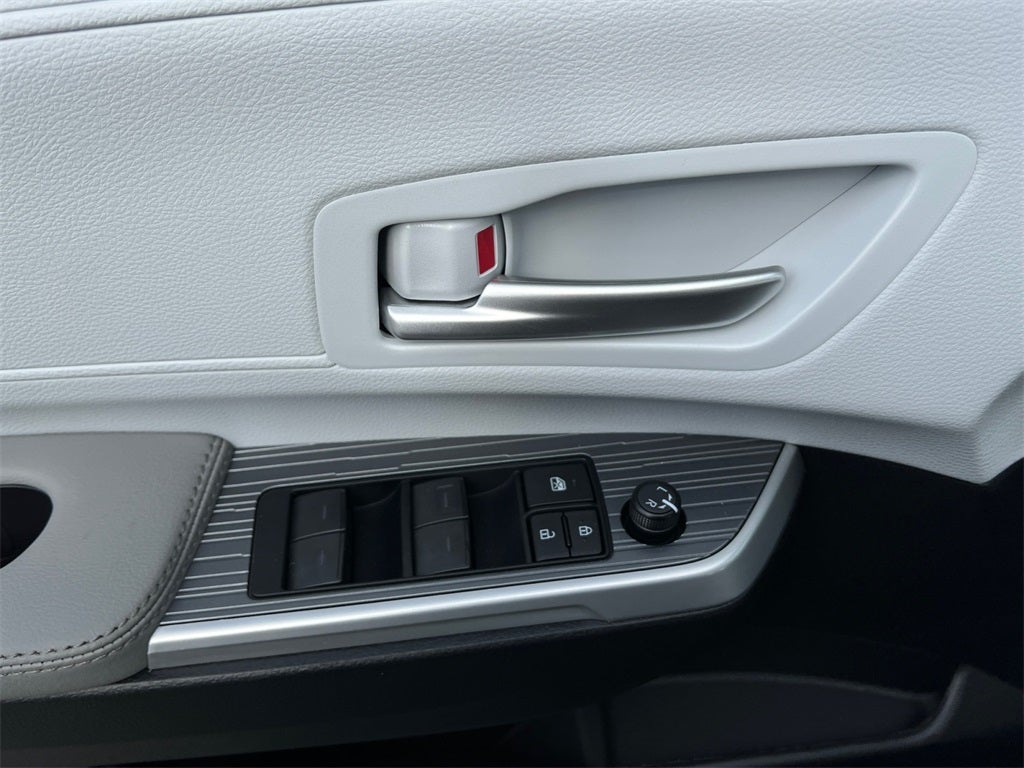 2025 Toyota Sienna XLE 7 Passenger