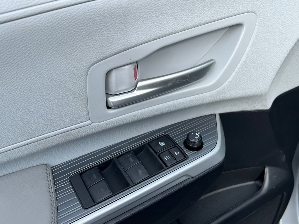 2026 Toyota Sienna XLE 7 Passenger