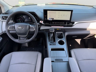 2026 Toyota Sienna XLE 7 Passenger
