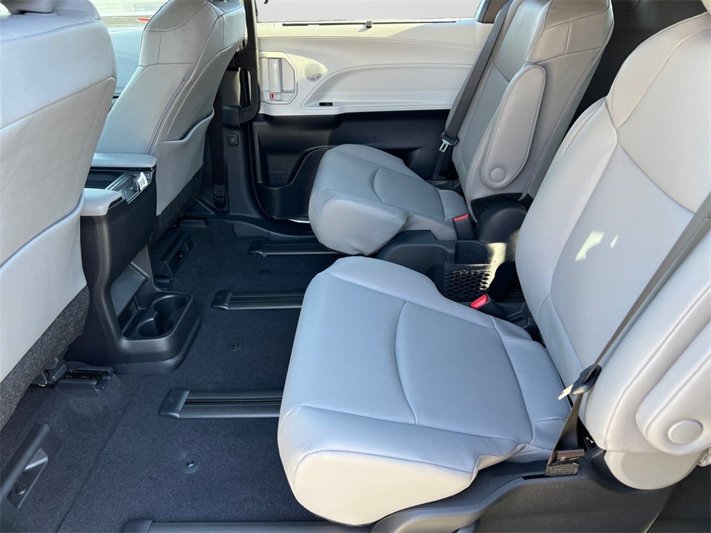 2026 Toyota Sienna XLE 7 Passenger