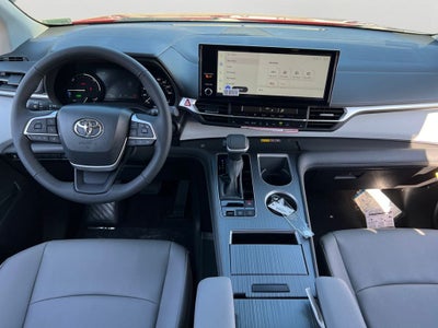 2026 Toyota Sienna XLE 7 Passenger