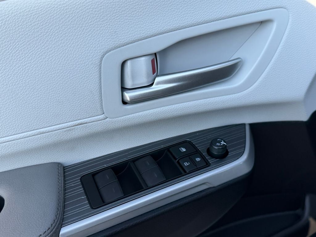 2026 Toyota Sienna XLE 7 Passenger