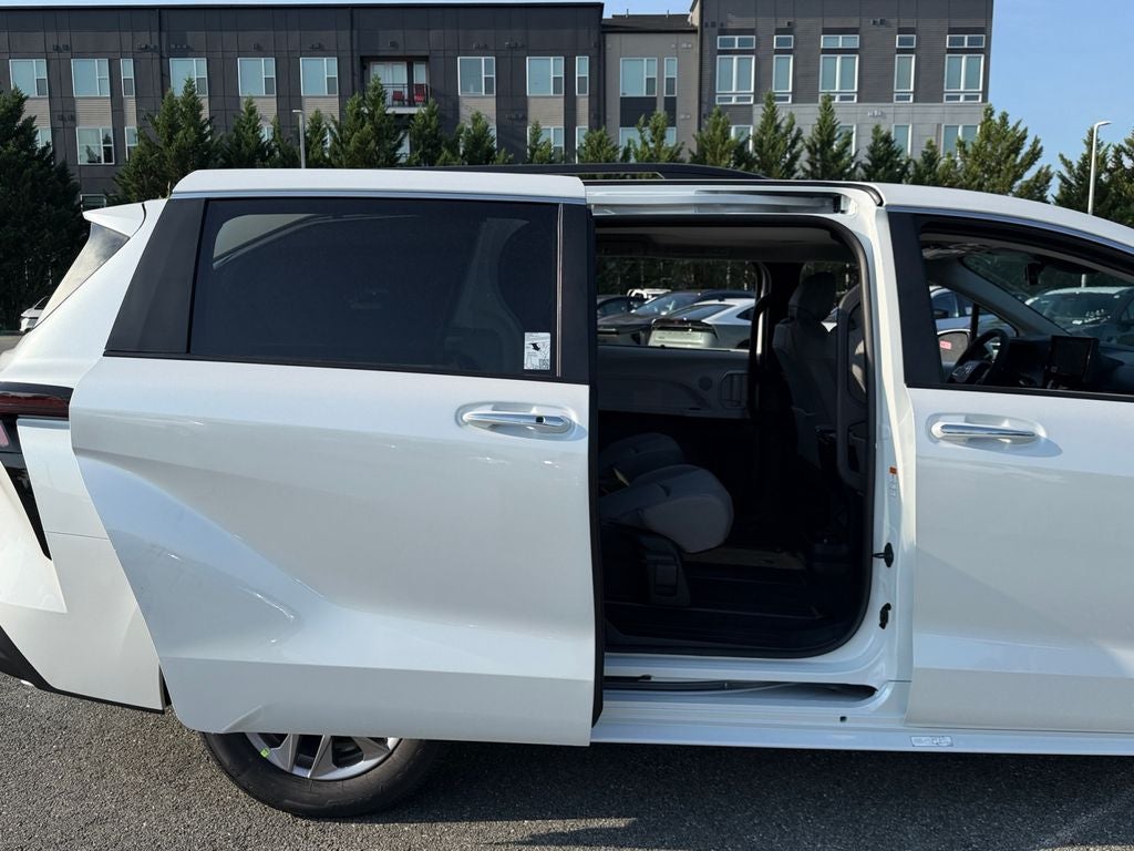 2026 Toyota Sienna XLE 7 Passenger