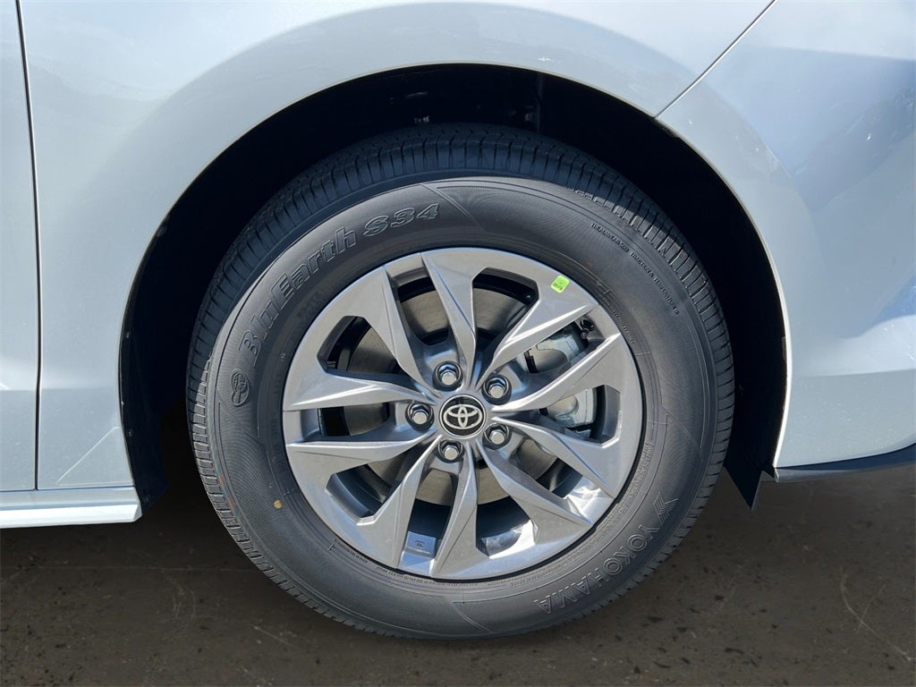 2025 Toyota Sienna XLE 7 Passenger