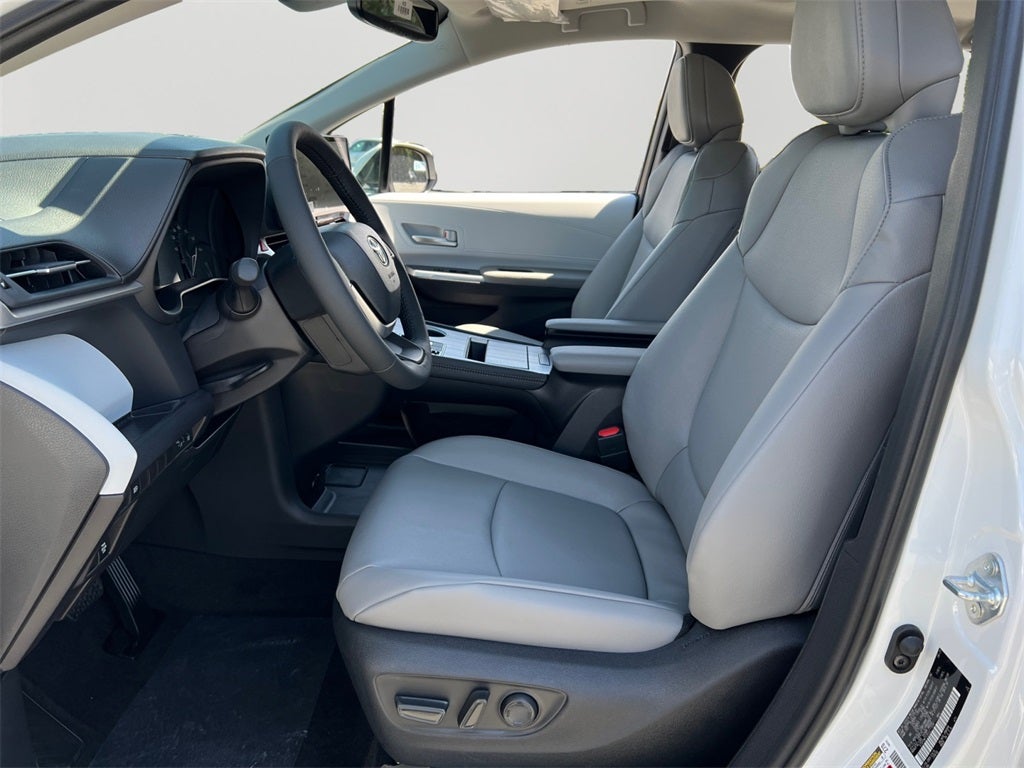 2025 Toyota Sienna XLE 7 Passenger