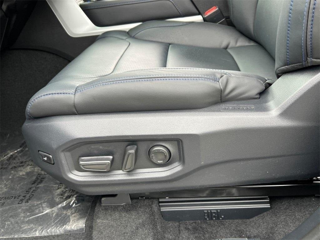 2025 Toyota Tundra Hybrid Platinum