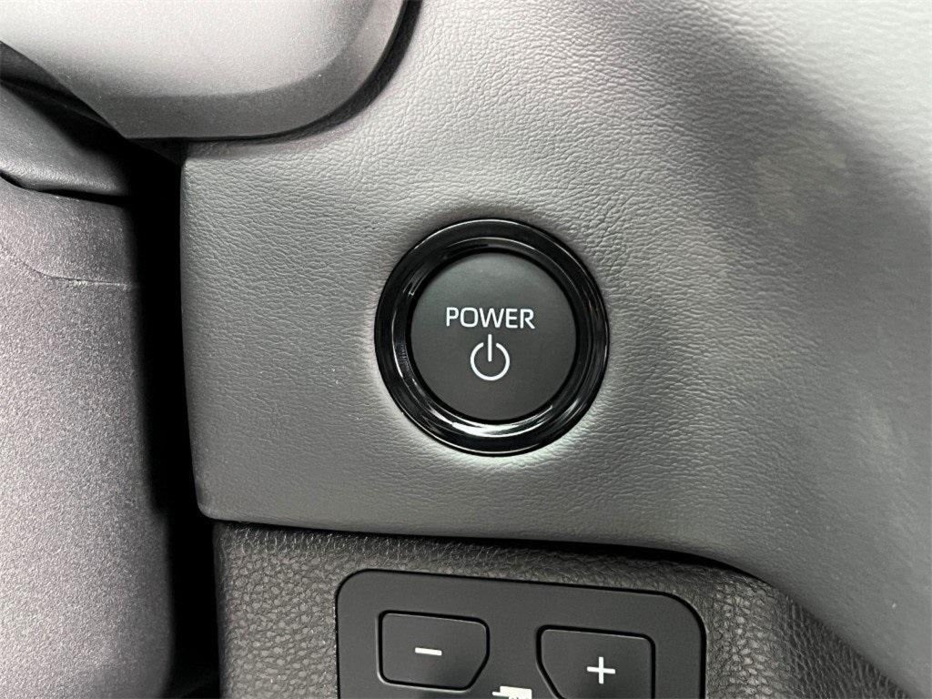 2025 Toyota Tundra Hybrid Platinum