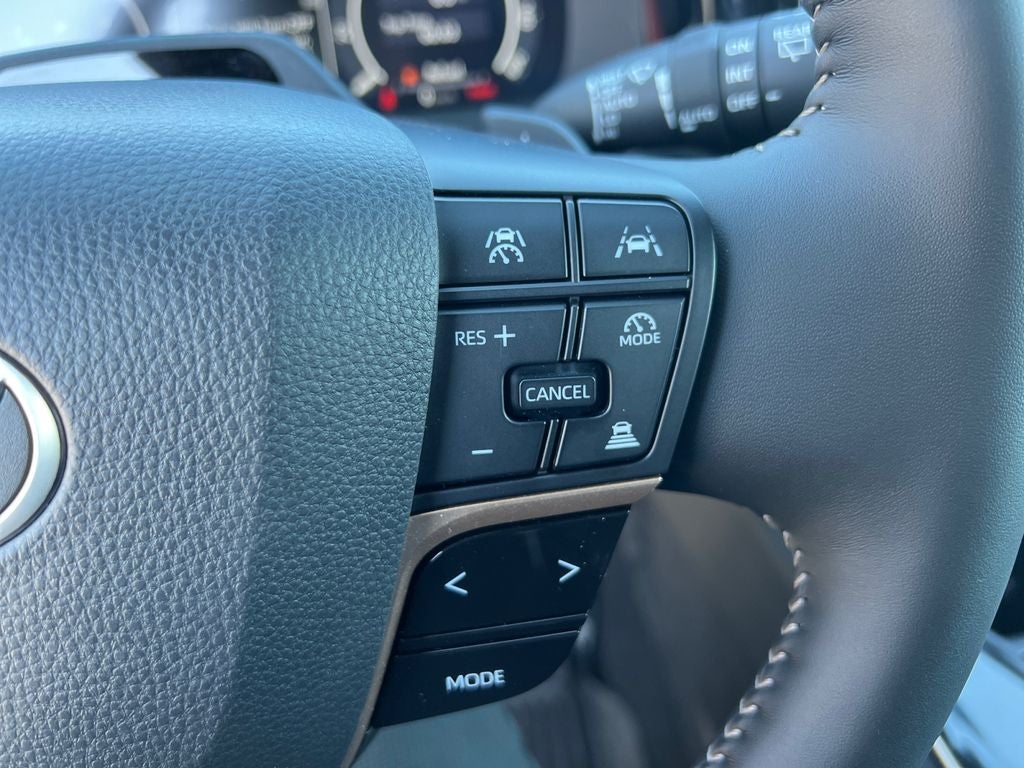 2025 Toyota Crown Signia Limited