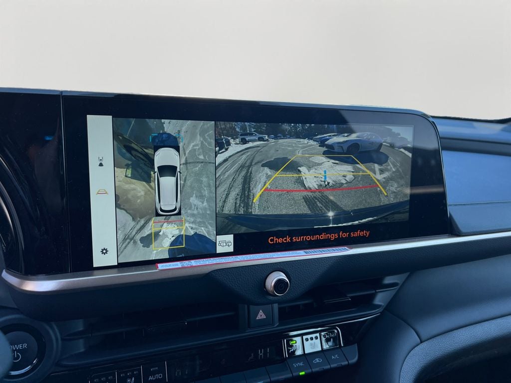 2025 Toyota Crown Signia Limited