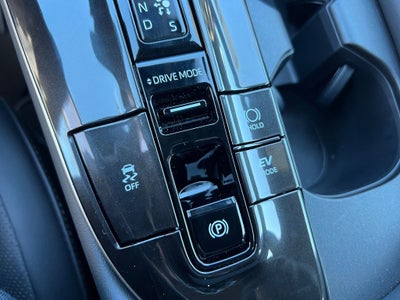 2025 Toyota Crown Signia Limited