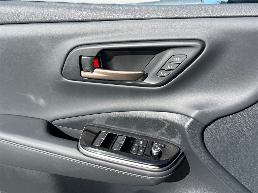 2026 Toyota Crown Signia XLE