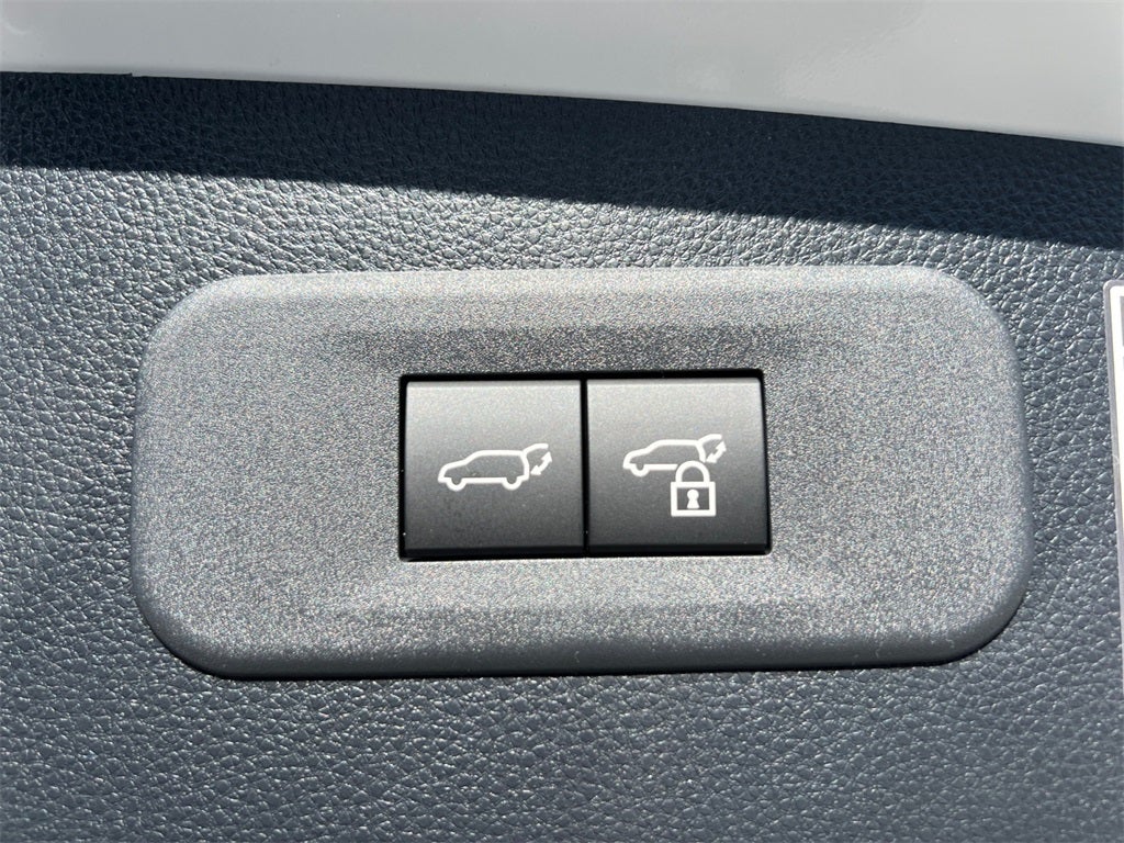 2026 Toyota Crown Signia XLE