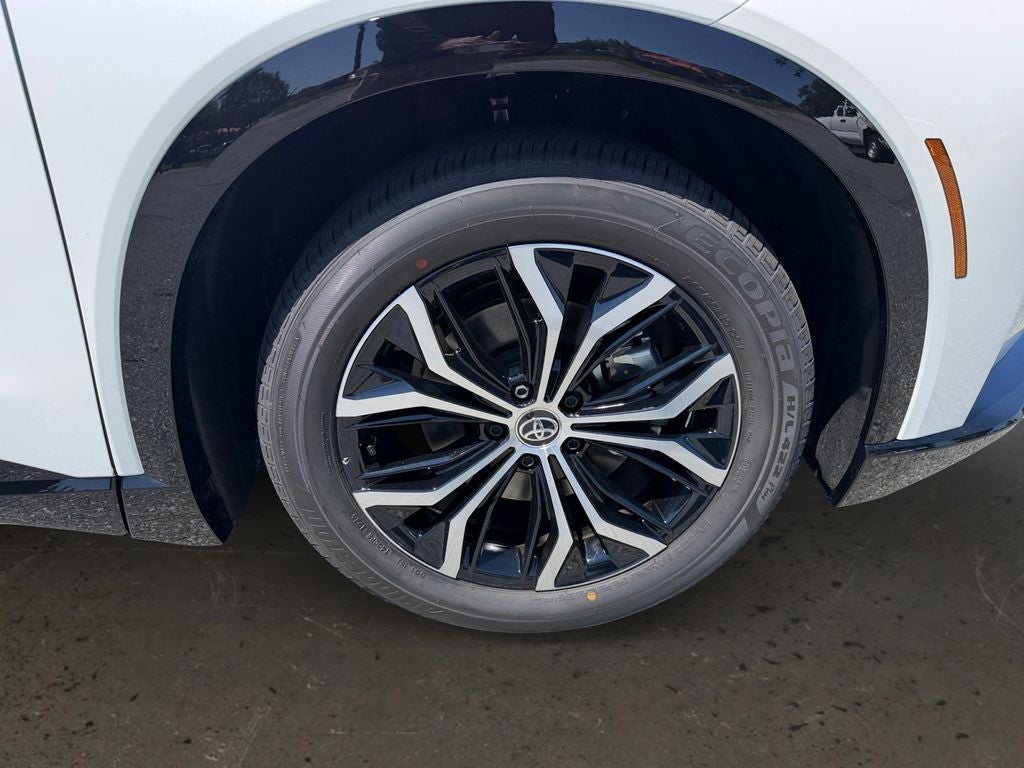2026 Toyota Crown Signia XLE