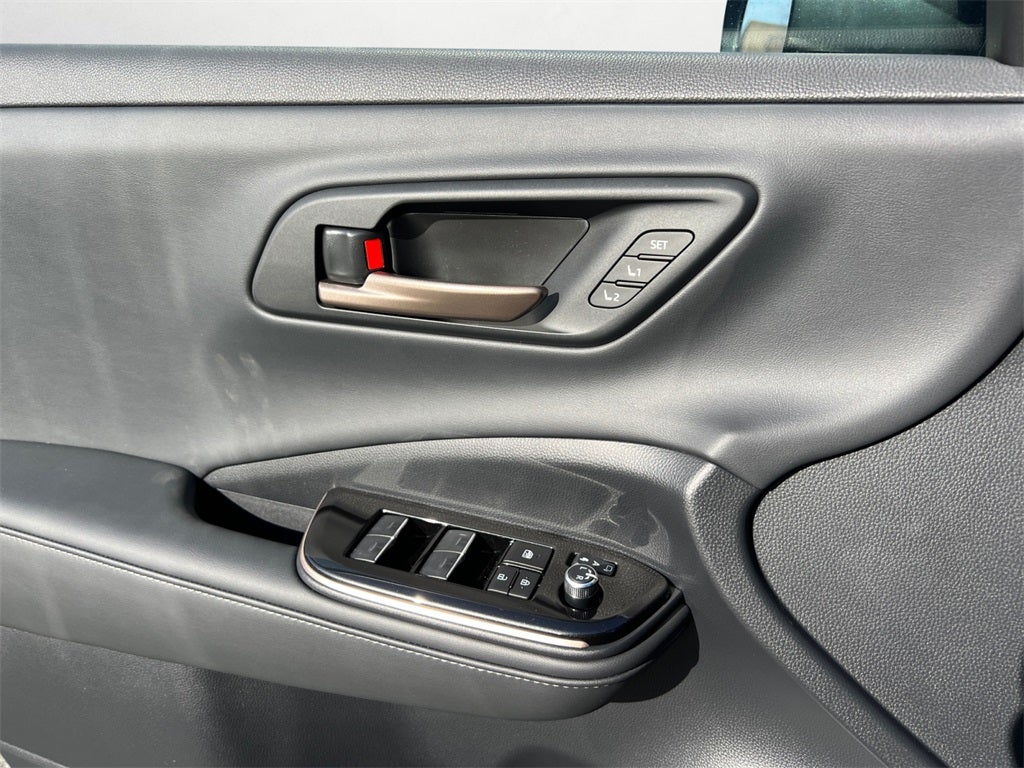 2026 Toyota Crown Platinum