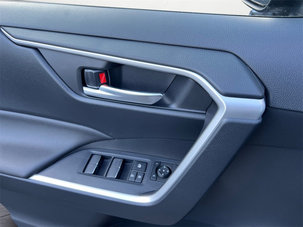 2025 Toyota RAV4 Plug-In Hybrid SE