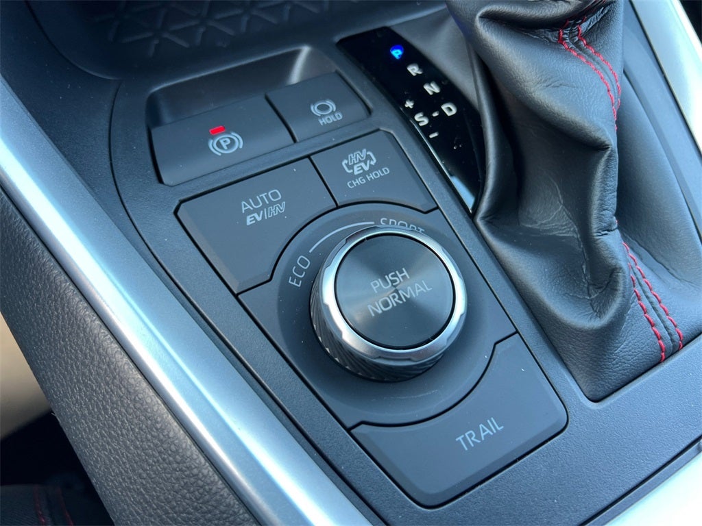 2025 Toyota RAV4 Plug-In Hybrid SE