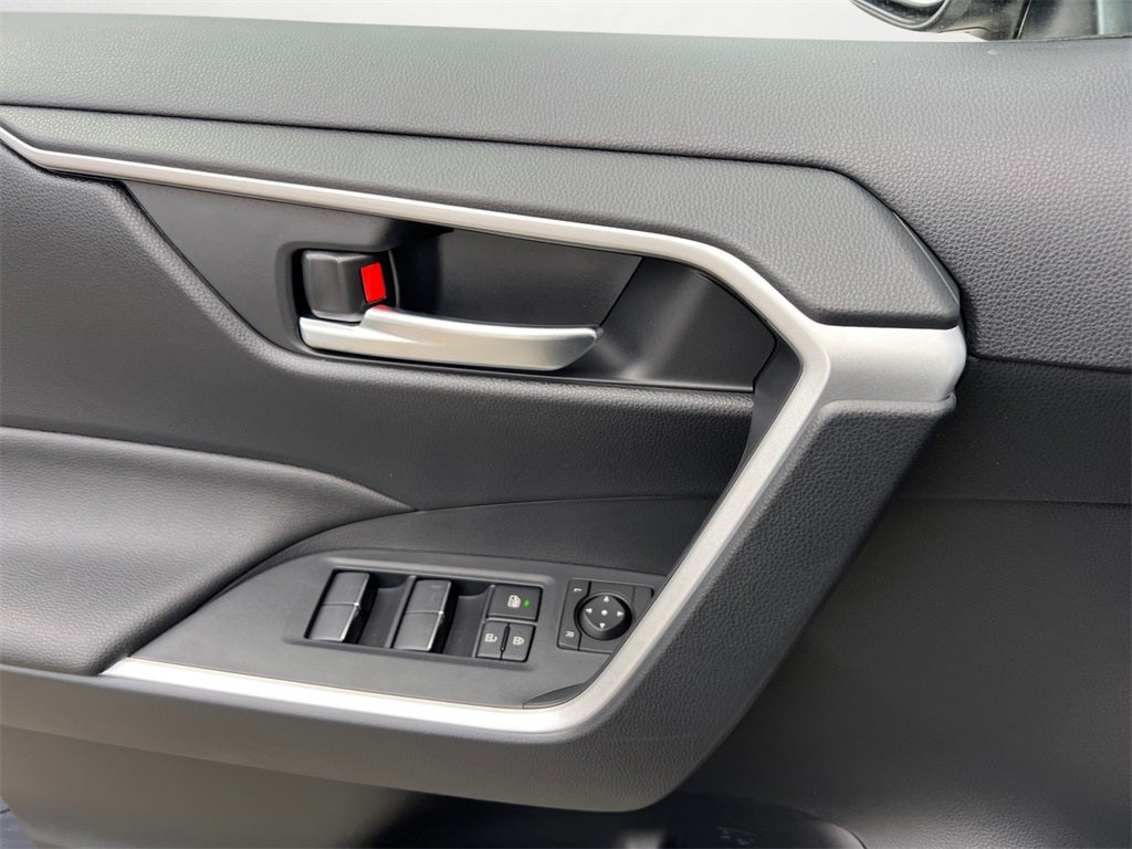 2025 Toyota RAV4 Plug-In Hybrid SE