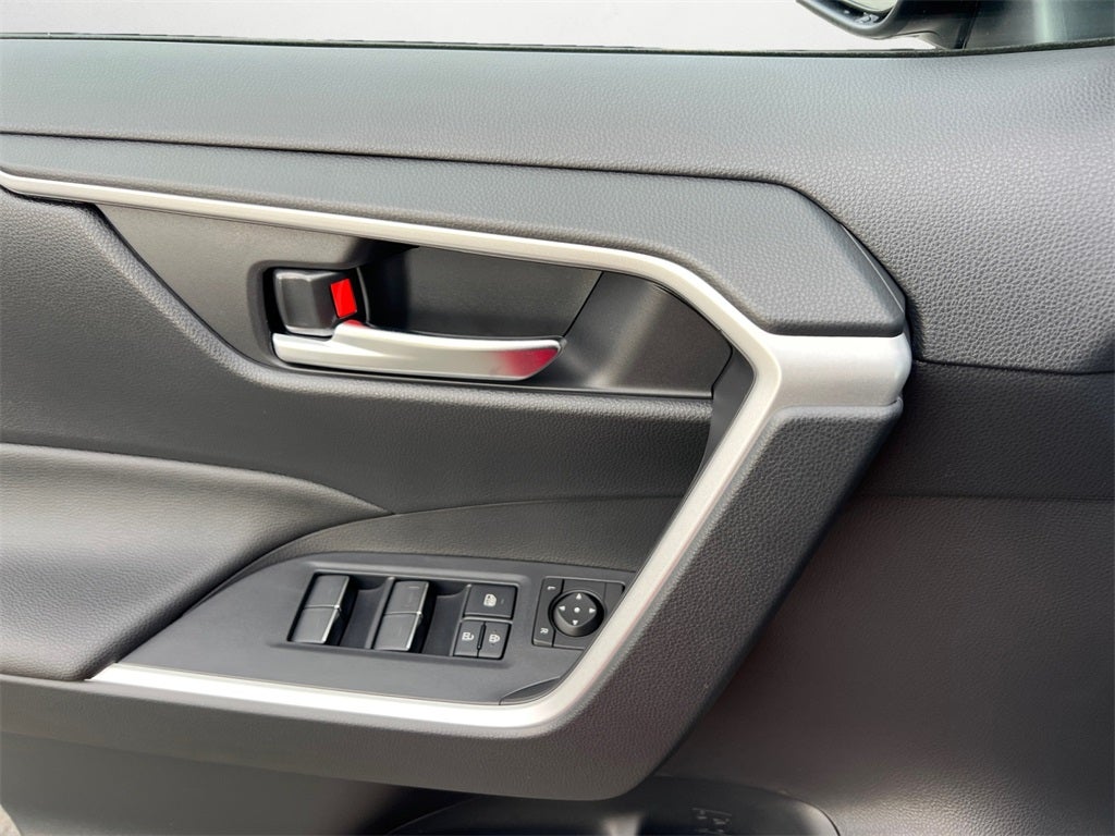 2025 Toyota RAV4 Plug-In Hybrid SE