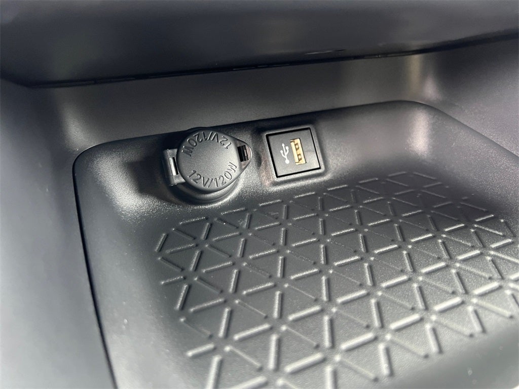 2025 Toyota RAV4 Plug-In Hybrid SE