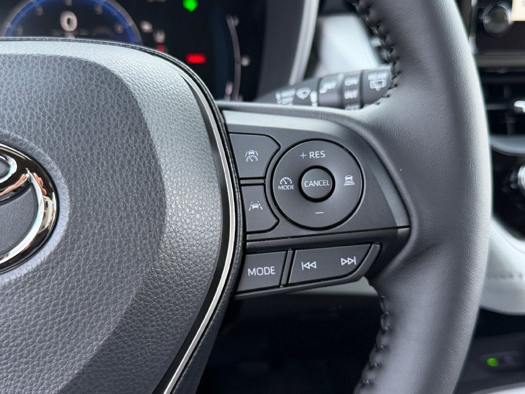 2027 Toyota Corolla Hatchback SE