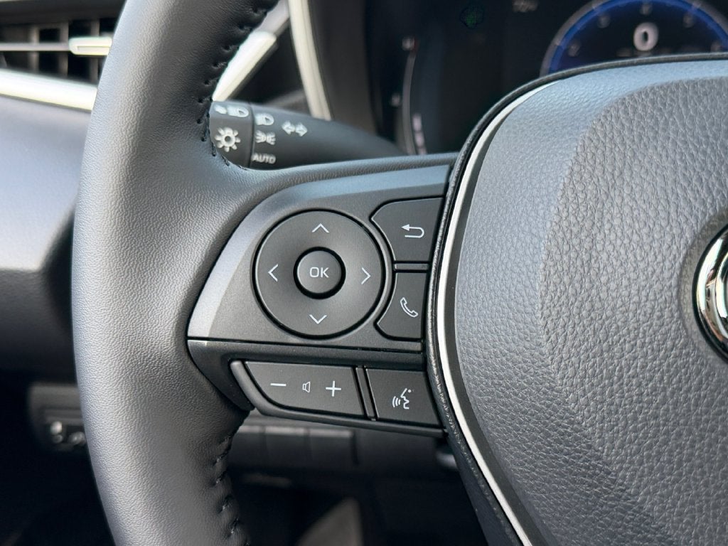 2027 Toyota Corolla Hatchback SE